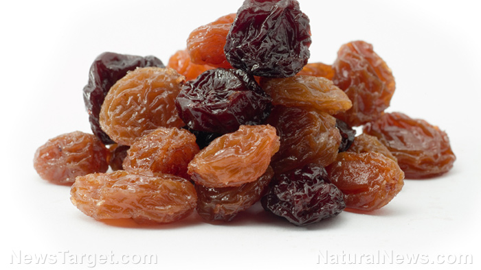 alt text"8 Amazing Health benefits of adding raisins to your diet."